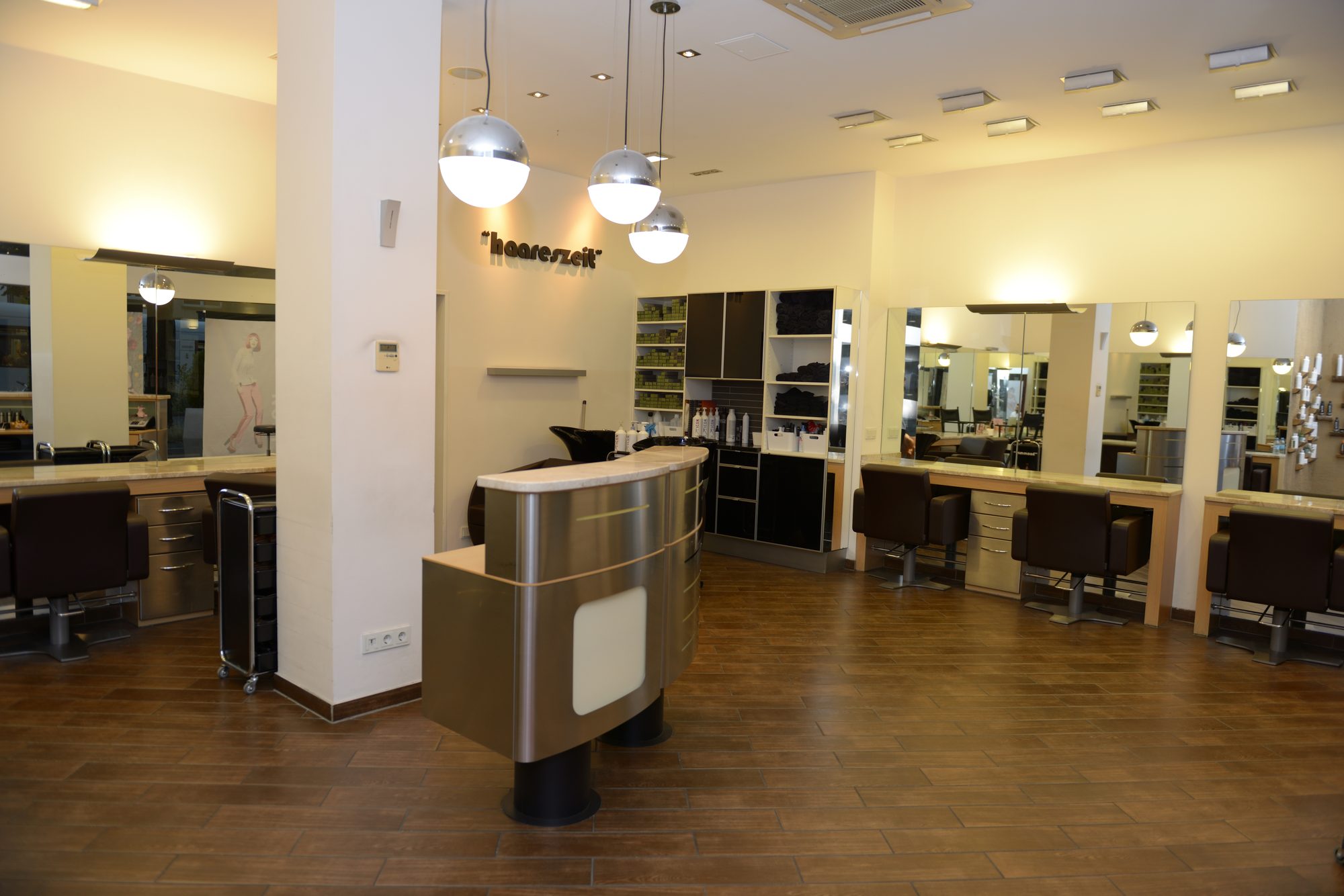 Empfangsbereich im Salon Haareszeit